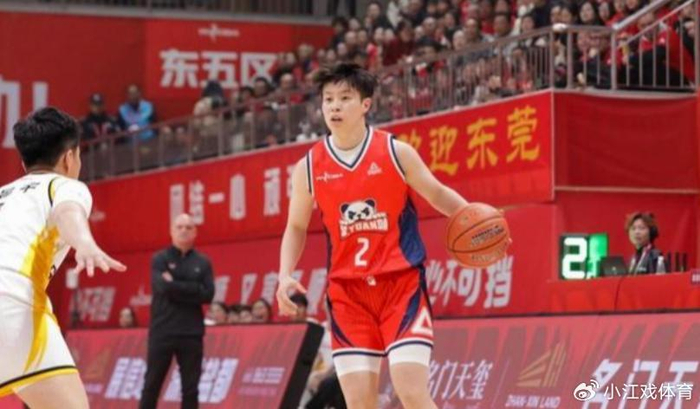 kaiyun-74比95惨败丢冠!女篮霸主狂输21分被掀翻:1年连丢三冠太惨了|四川队|山西队|李梦|总冠军|韩旭_新浪体育_新浪新闻