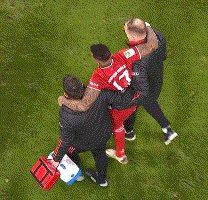 开云体育网址-【德甲】哈兰德2响伤退 莱万戴帽 拜仁4比2逆转多特